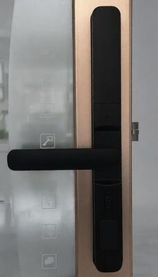 Motise Center Distance 70x95mm Smart Hotel Lock with Card Code Key Fingerprint and smartPhone Unlock Method Operating Temperature -10°C To 50°C